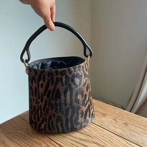 Beautiful bag basket leopard Kenzo leather bucket bag